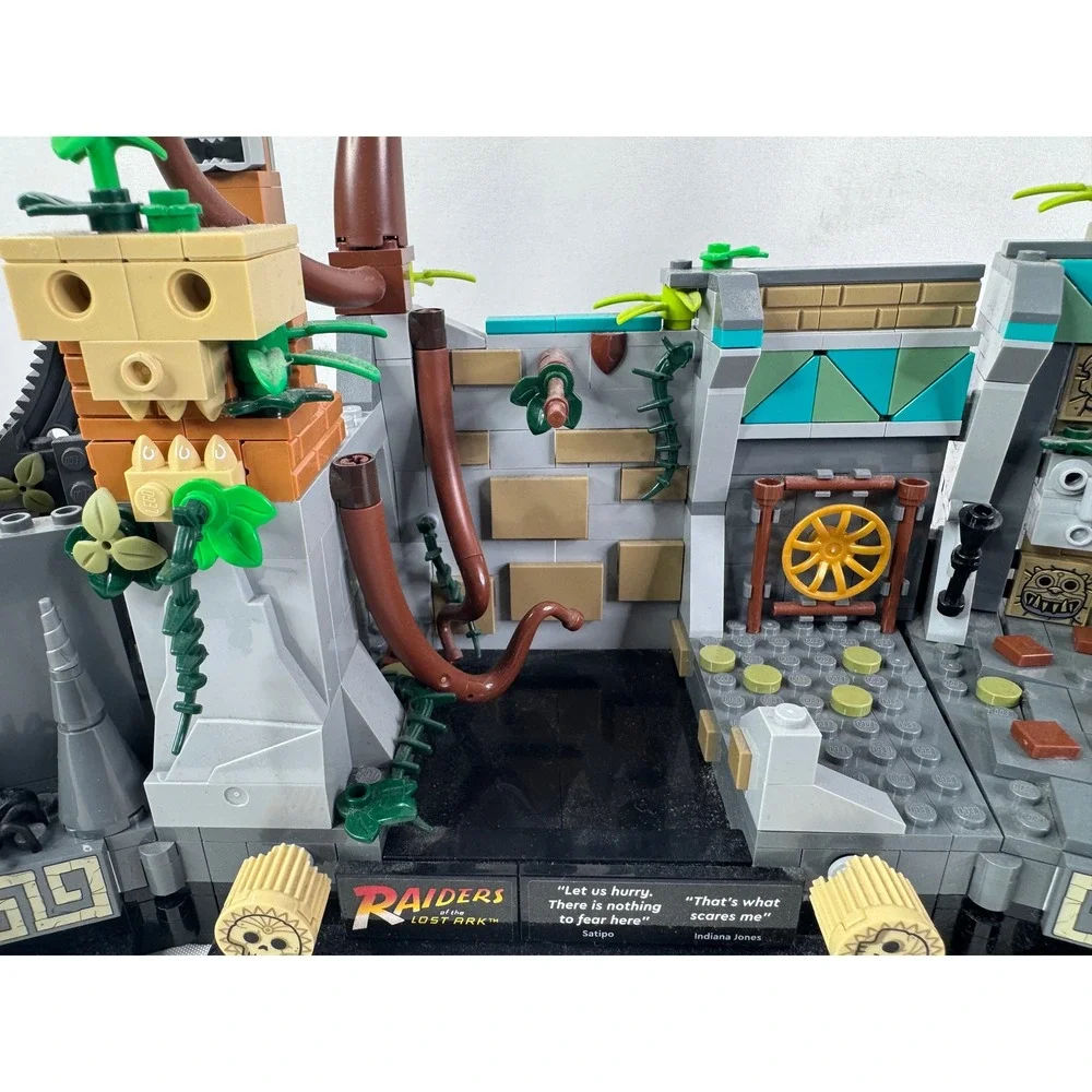 LEGO Indiana Jones 77015 Temple of the Golden Idol